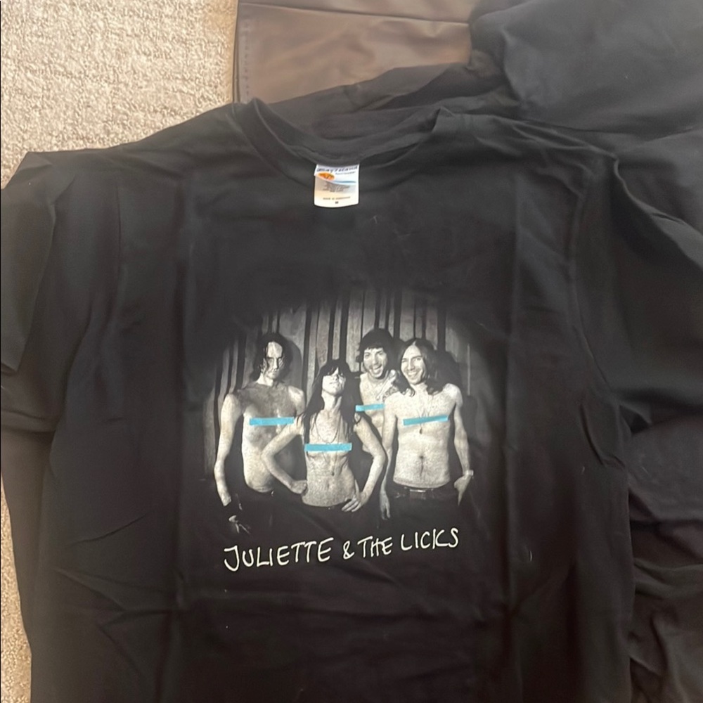 Juliette & The Licks Black Graphic Tee